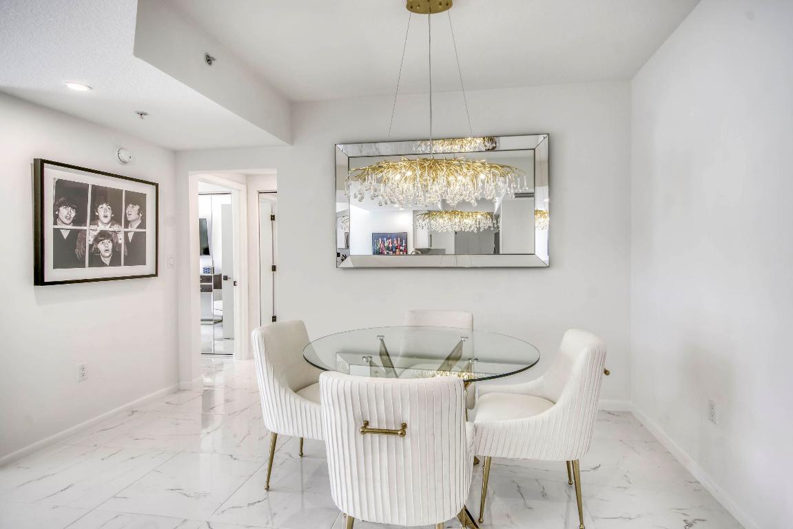 Slade Condo - Residential