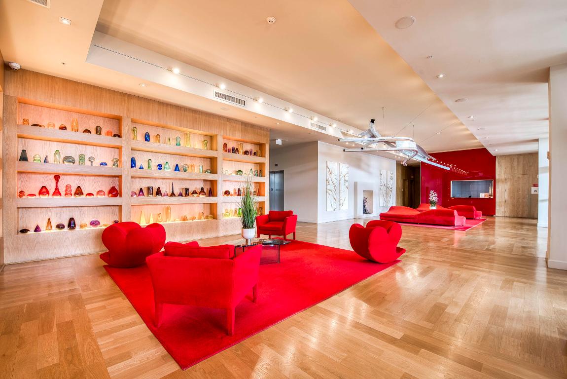 Slade Condo - Residential