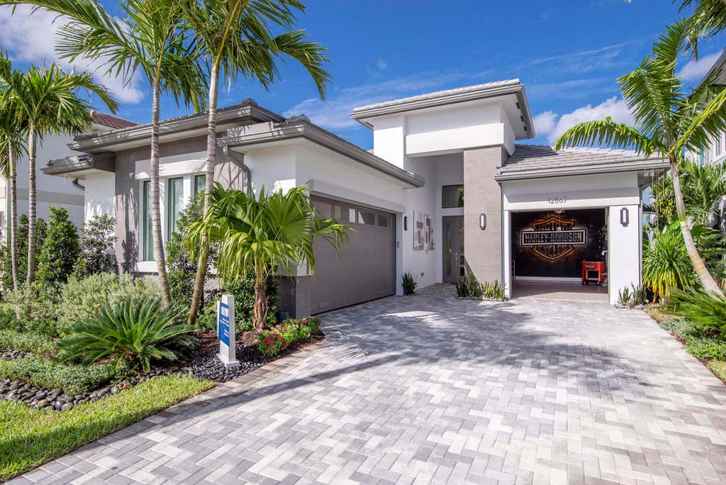 Photo of 13190 Feathering Way, Palm Beach Gardens, FL 33412 (MLS # R11036091)