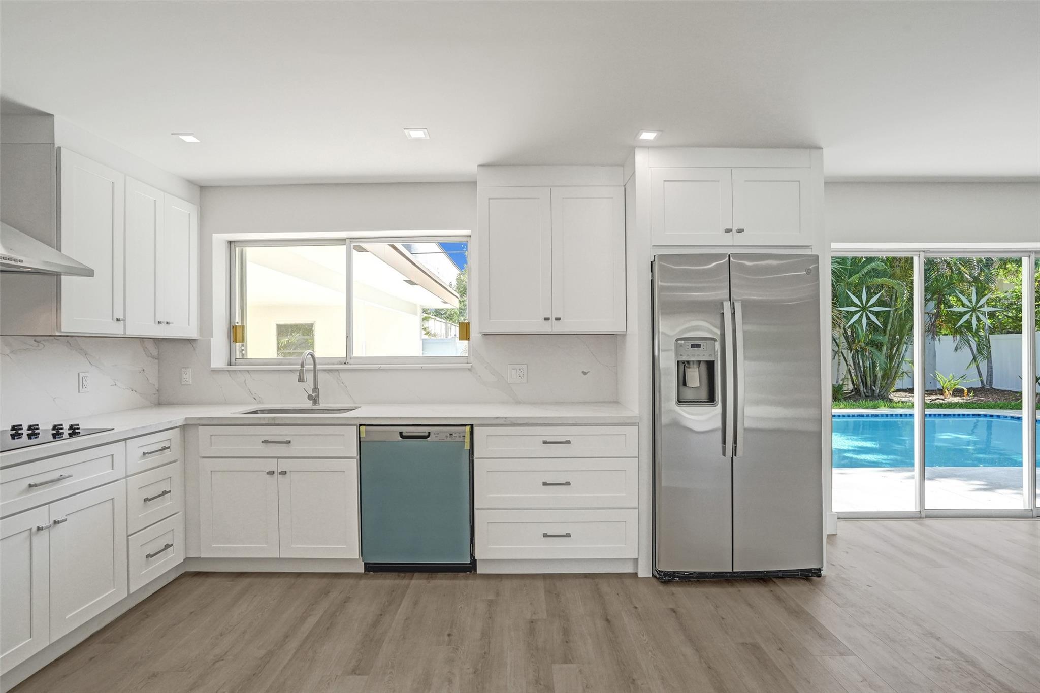 Lighthouse Point Ext 2nd - Residential