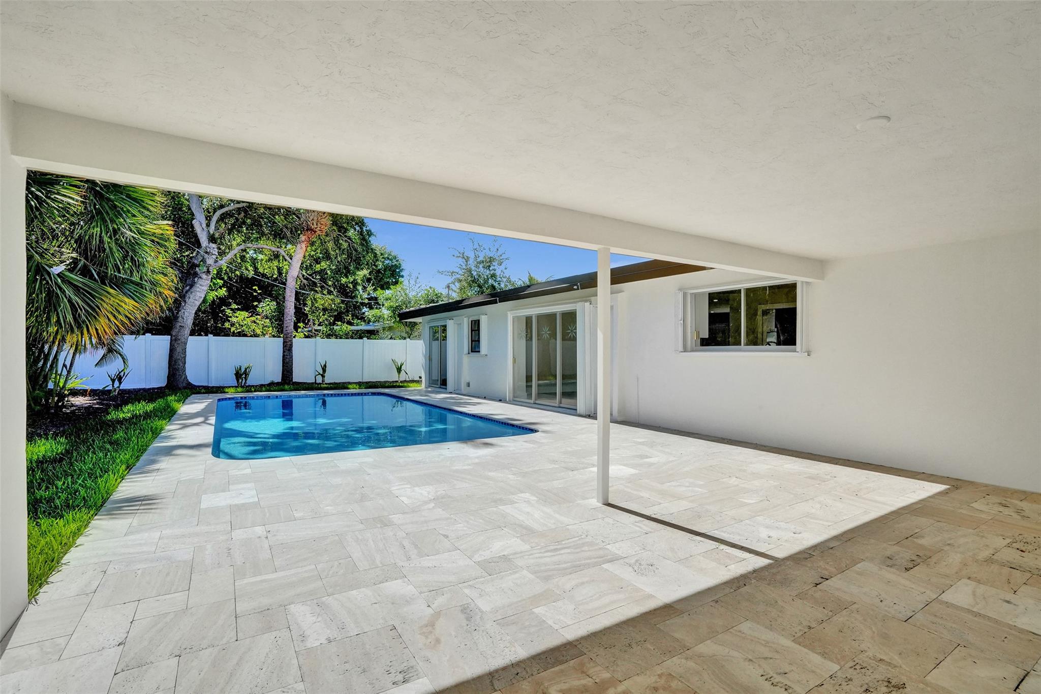 Lighthouse Point Ext 2nd - Residential