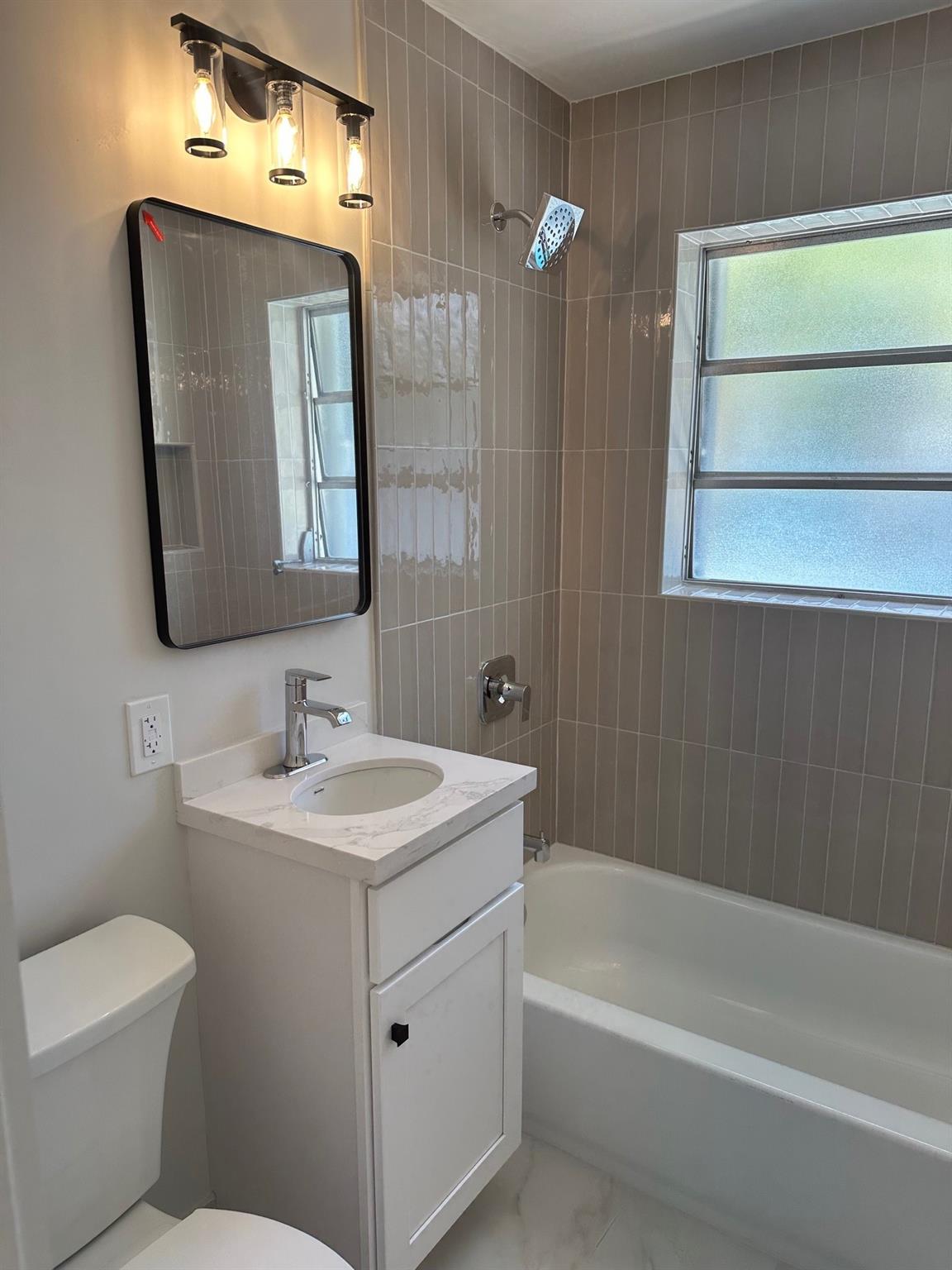 Lighthouse Point Ext 2nd - Residential