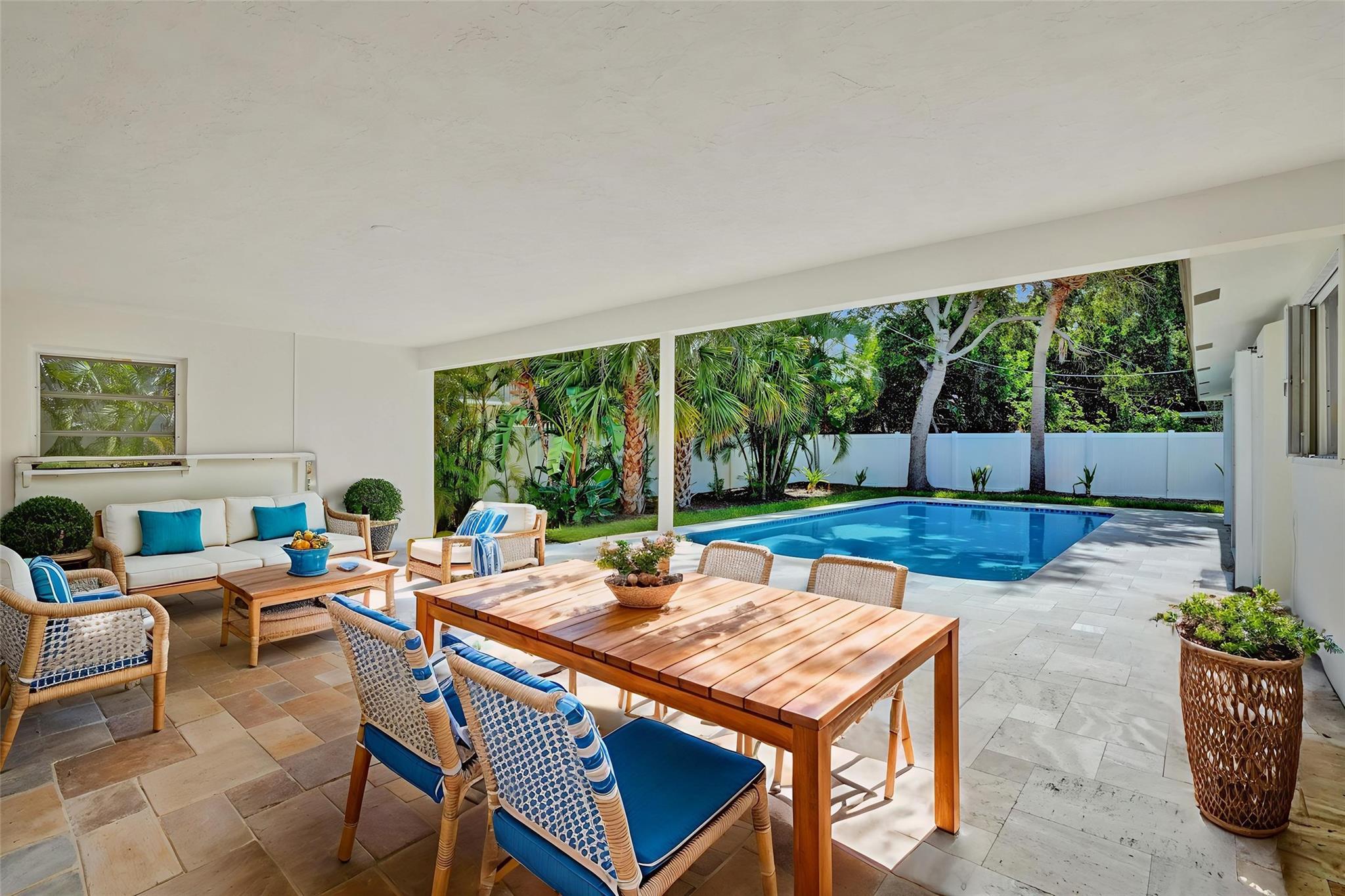 Lighthouse Point Ext 2nd - Residential