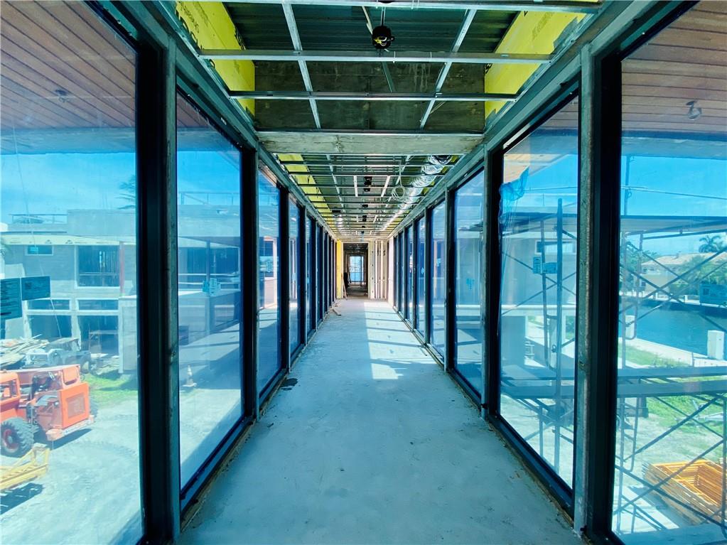 LAUDERDALE HARBORS SEC A - Residential