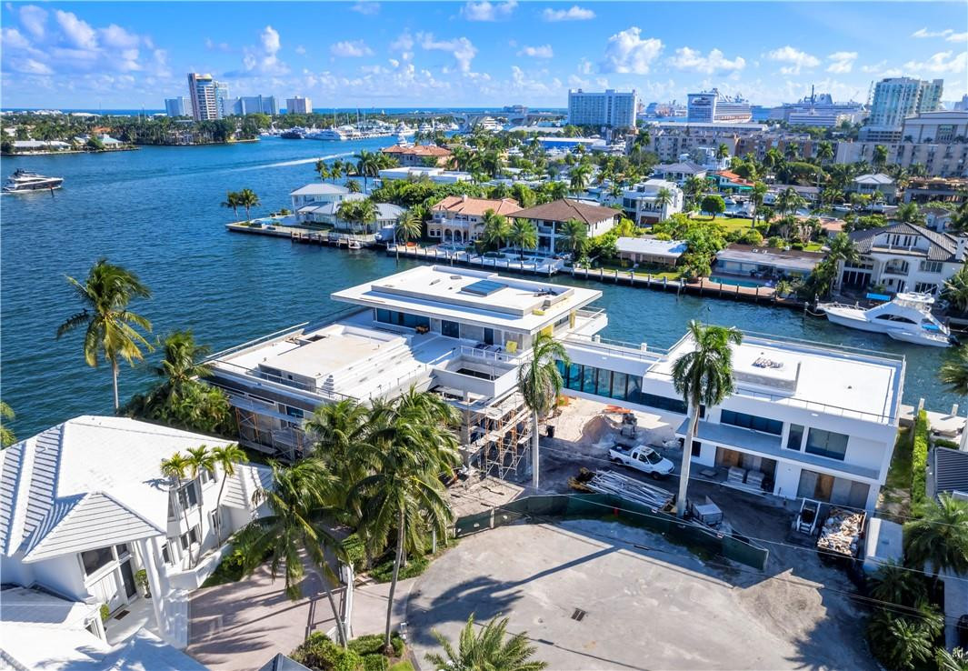 LAUDERDALE HARBORS SEC A - Residential