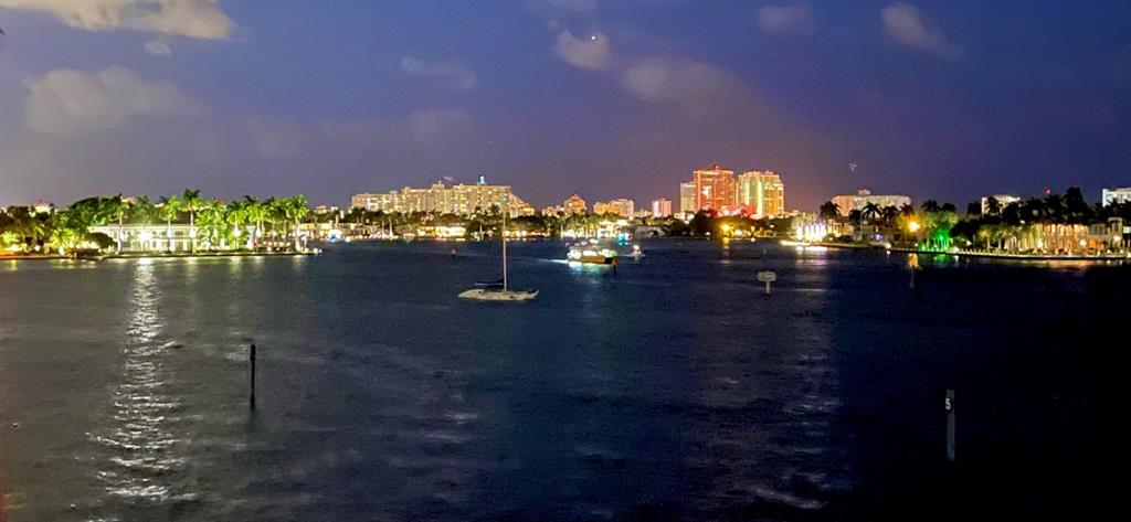 LAUDERDALE HARBORS SEC A - Residential