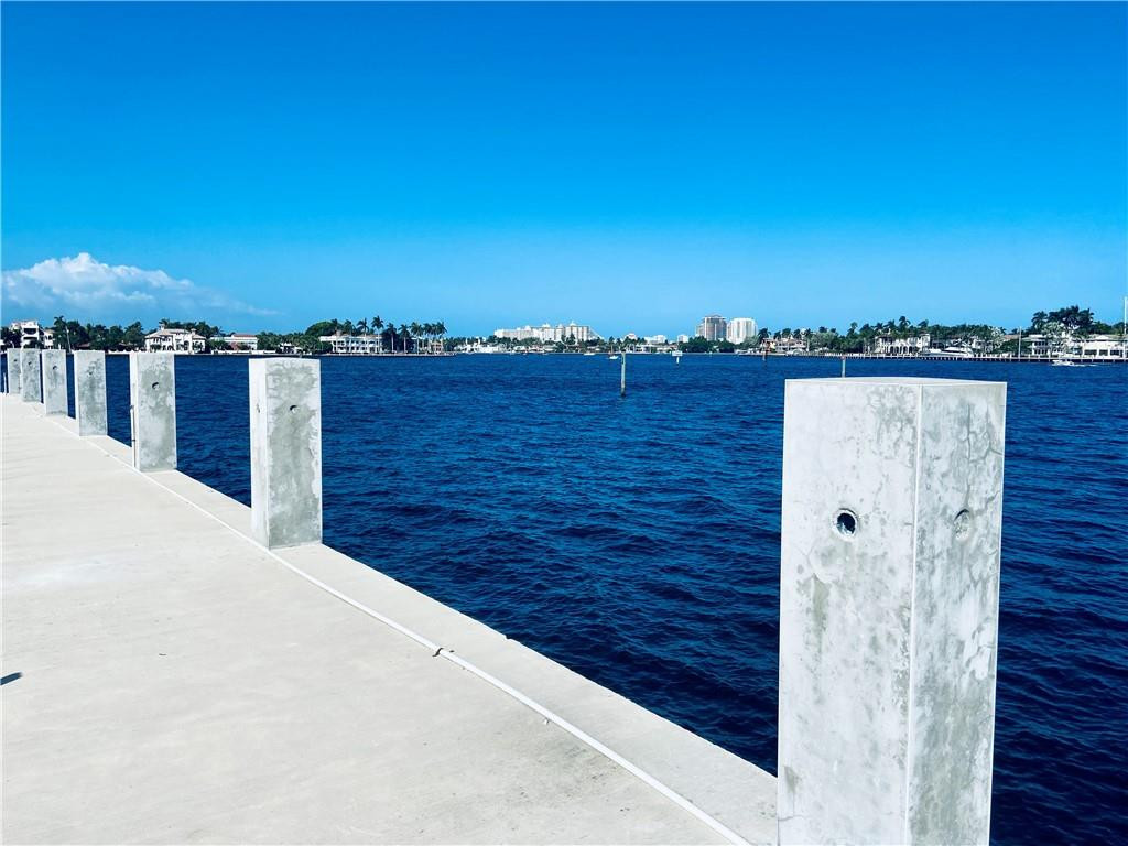 LAUDERDALE HARBORS SEC A - Residential