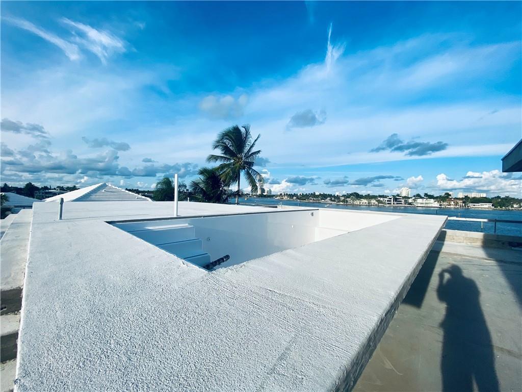 LAUDERDALE HARBORS SEC A - Residential