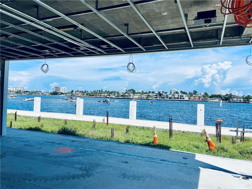 LAUDERDALE HARBORS SEC A - Residential