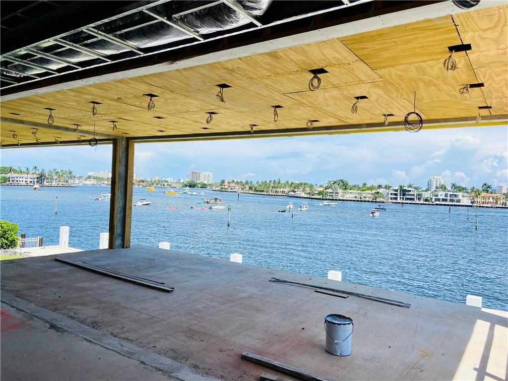 LAUDERDALE HARBORS SEC A - Residential