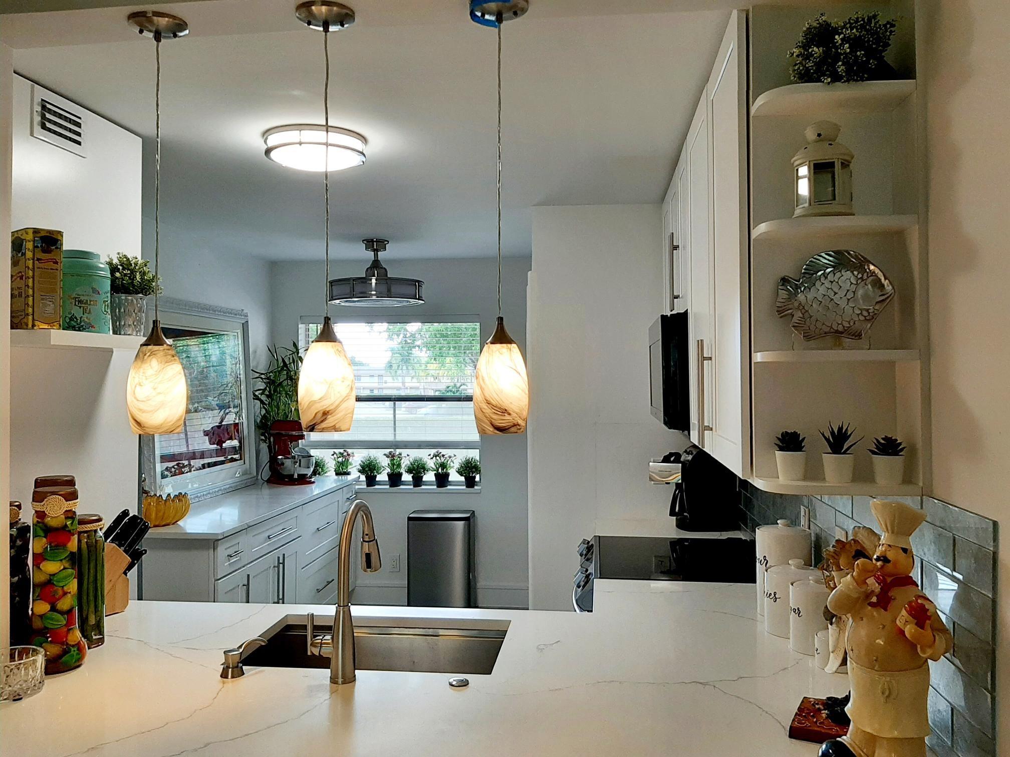 Palm Lakes Condo - Residential