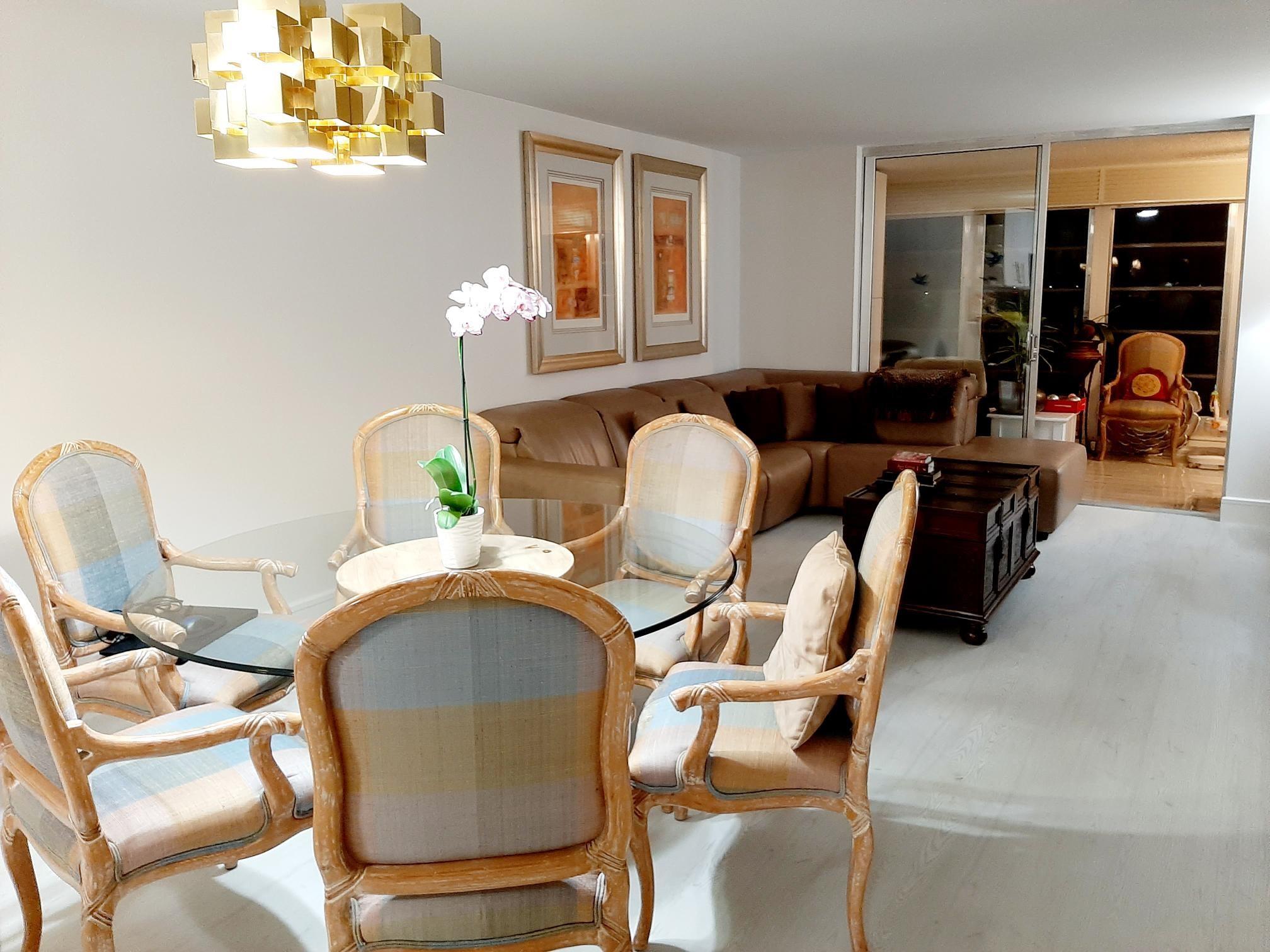 Palm Lakes Condo - Residential