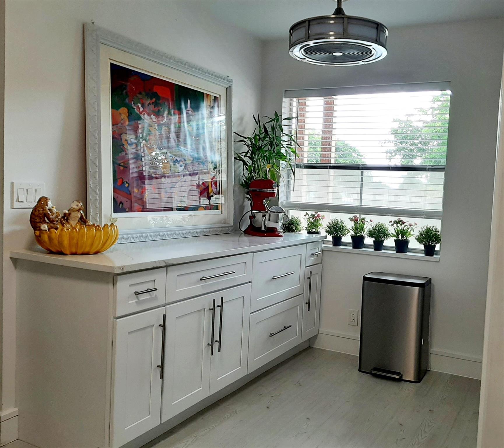 Palm Lakes Condo - Residential