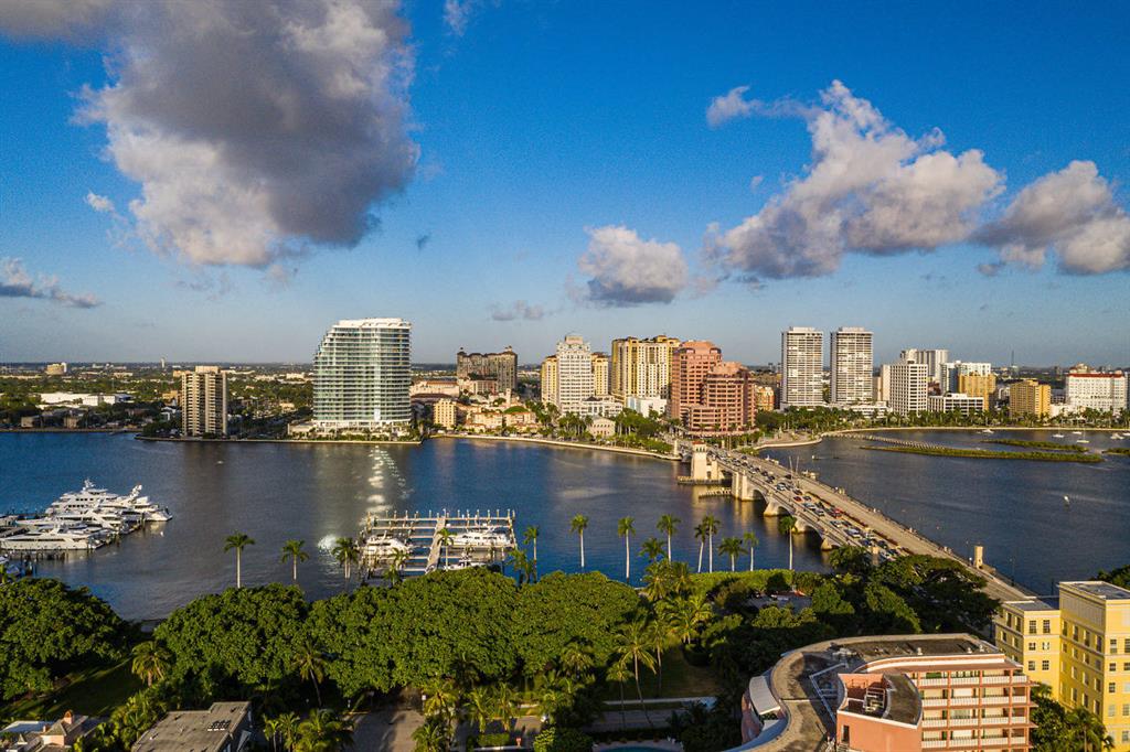 ROYAL PARK - Residential