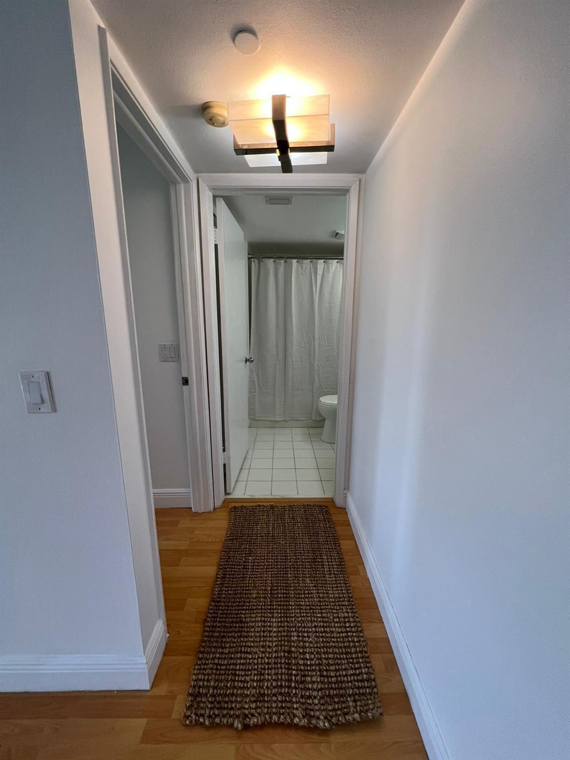 PARC CENTRAL AVENTURA SOU - Residential Lease