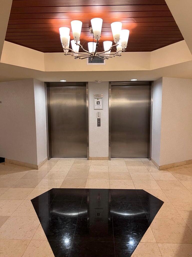 PARC CENTRAL AVENTURA SOU - Residential Lease