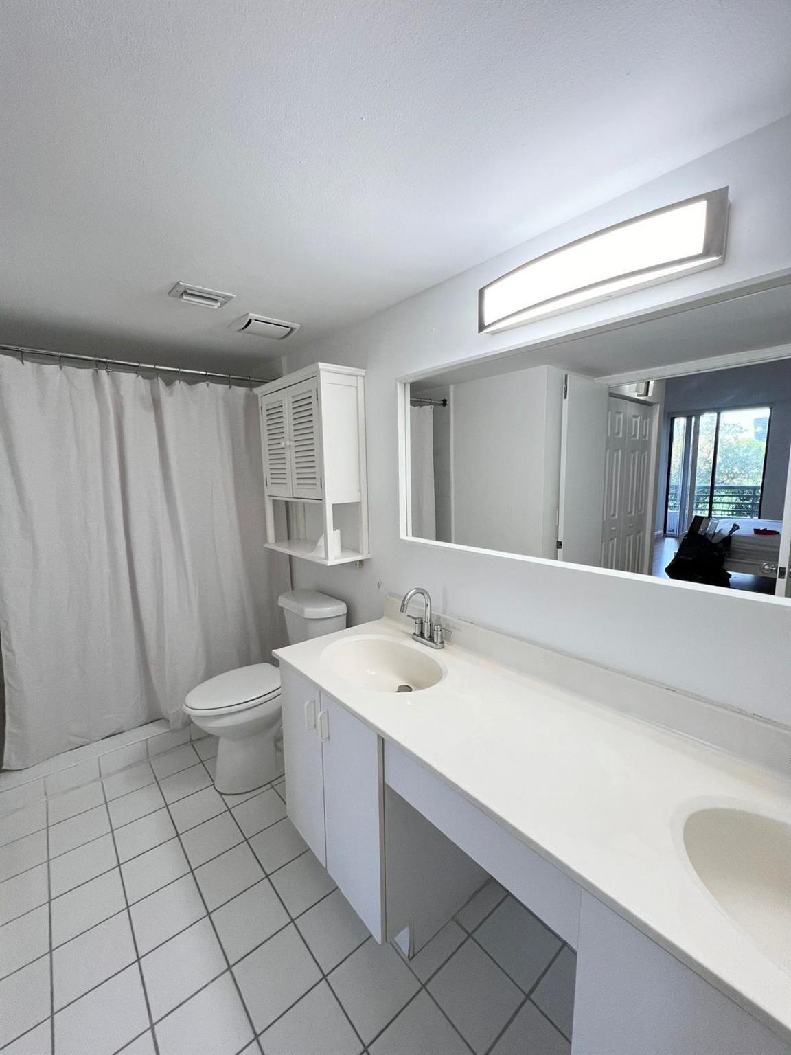 PARC CENTRAL AVENTURA SOU - Residential Lease