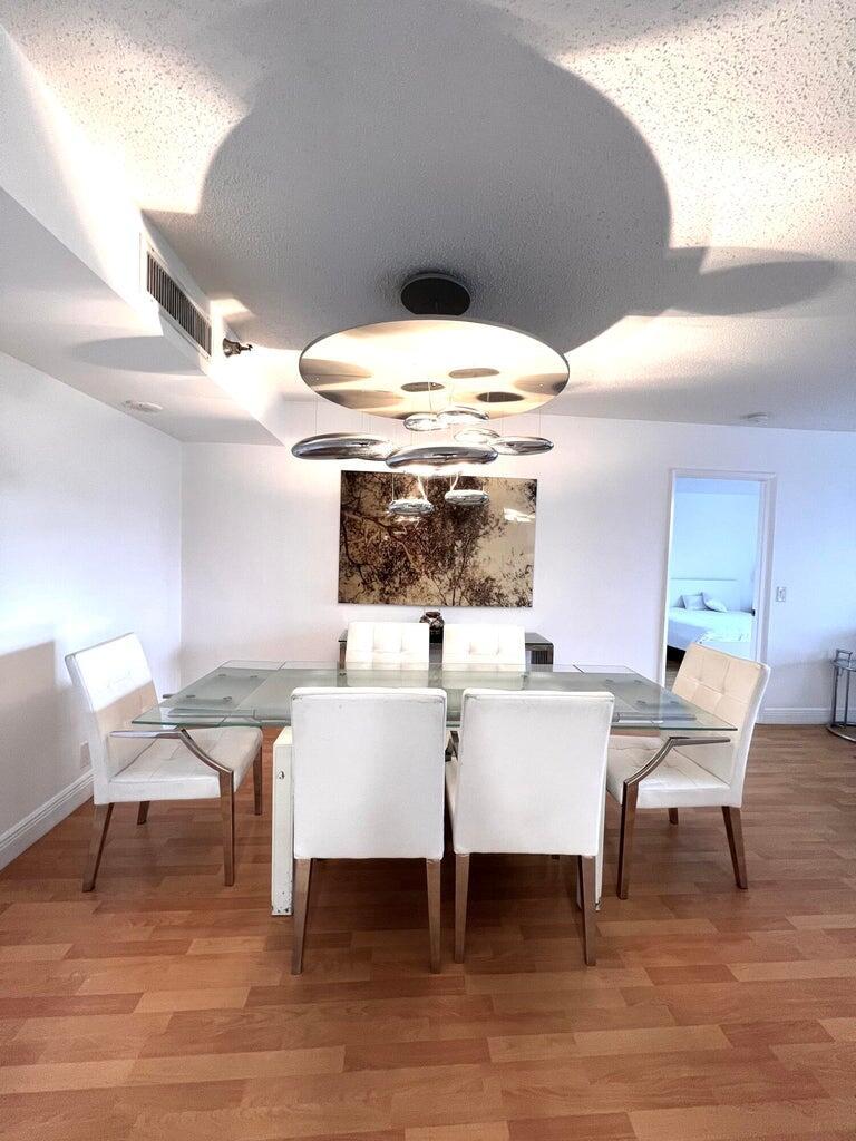 PARC CENTRAL AVENTURA SOU - Residential Lease