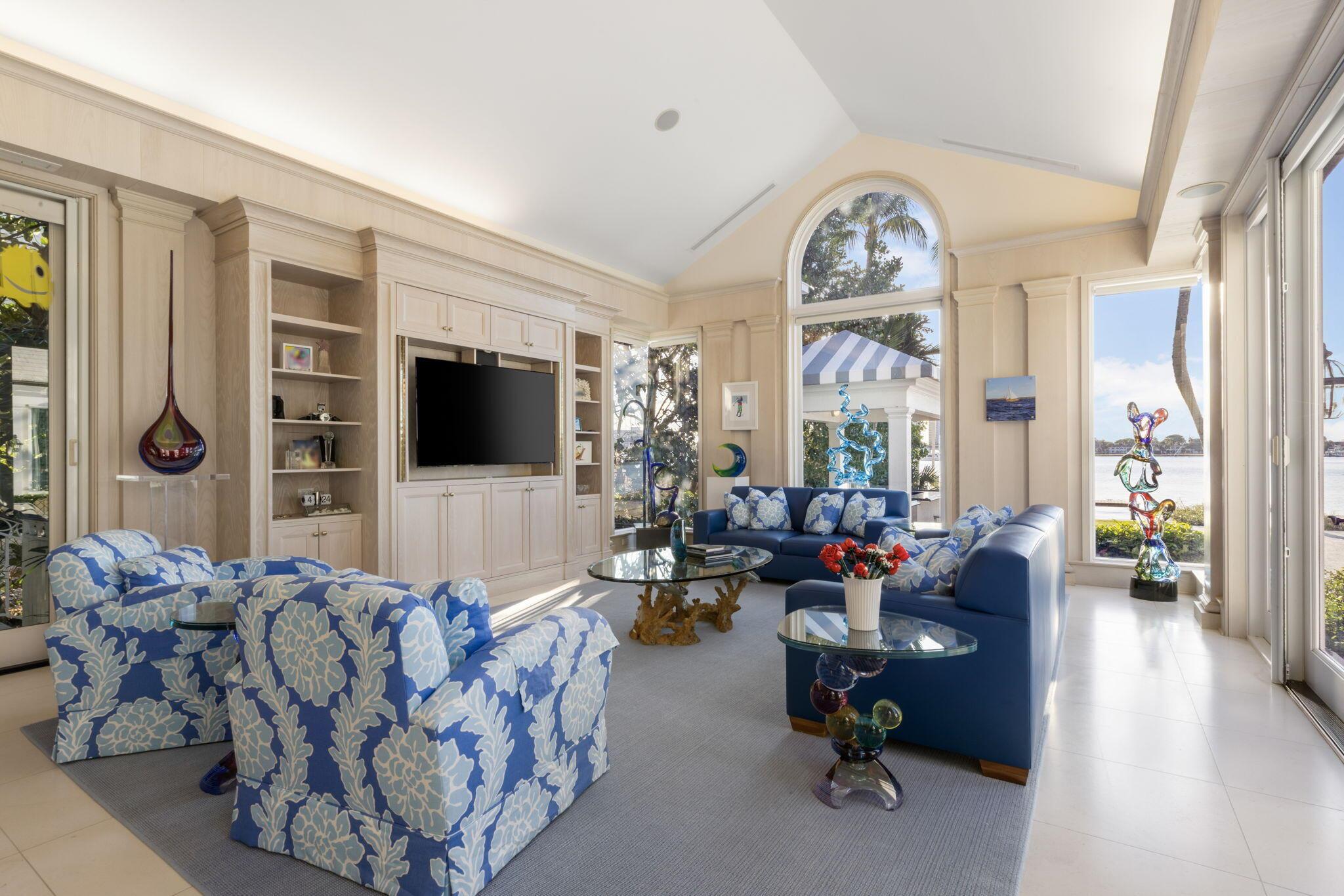 OLD PORT VILLAGE 1 A - Residential