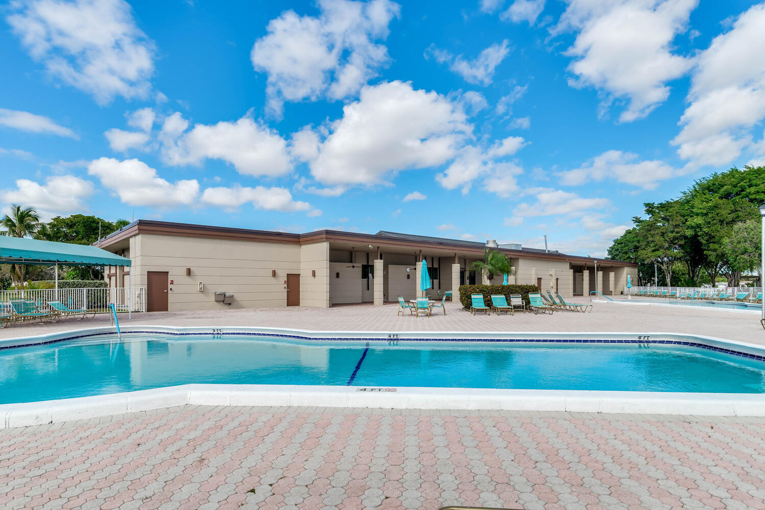 ORIOLE GARDENS 8 CONDO - Residential