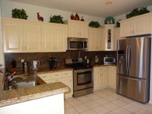 MAJESTIC ISLES - Residential