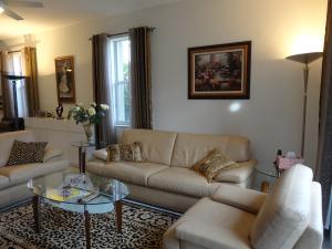 MAJESTIC ISLES - Residential