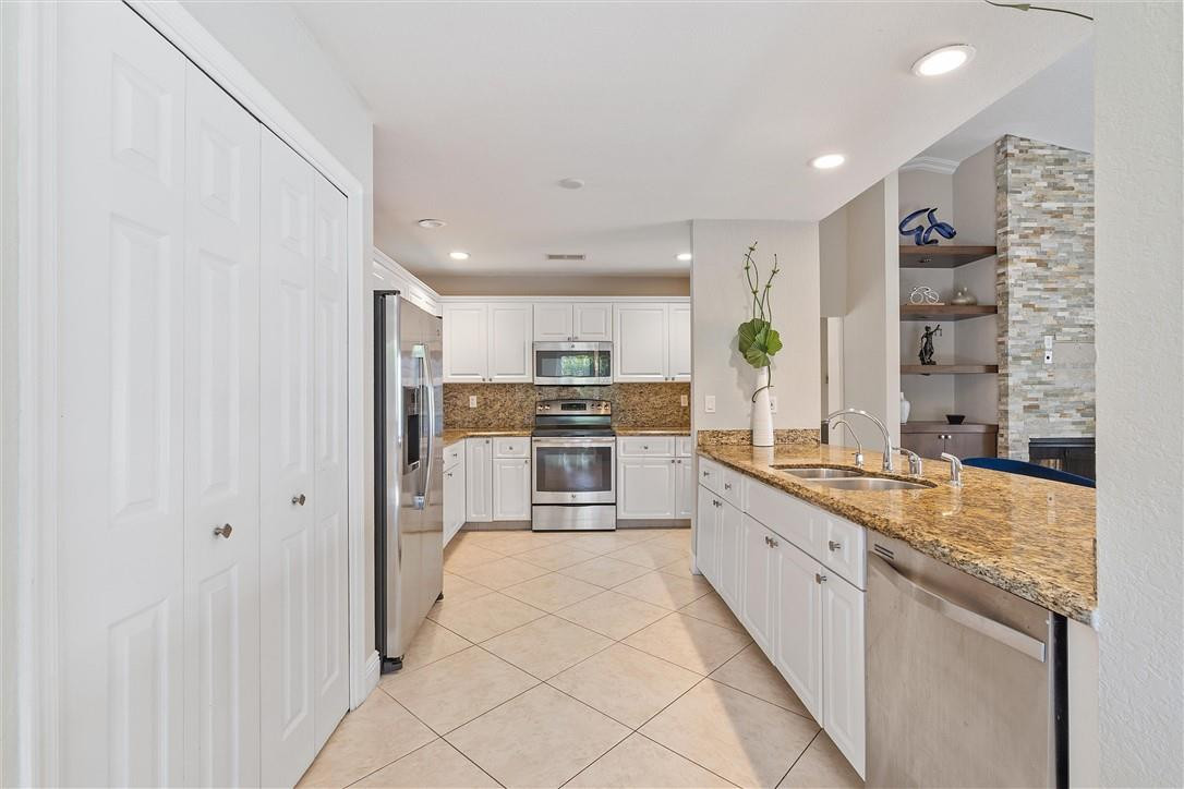 The Pines Of Deer Creek 9 - Residential Lease