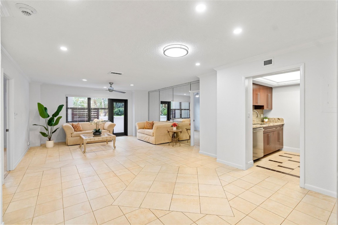 5100 Ocean Boulevard 200