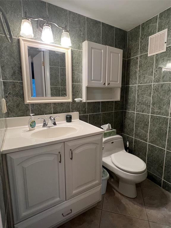 CAMBRIDGE G CONDO - Residential