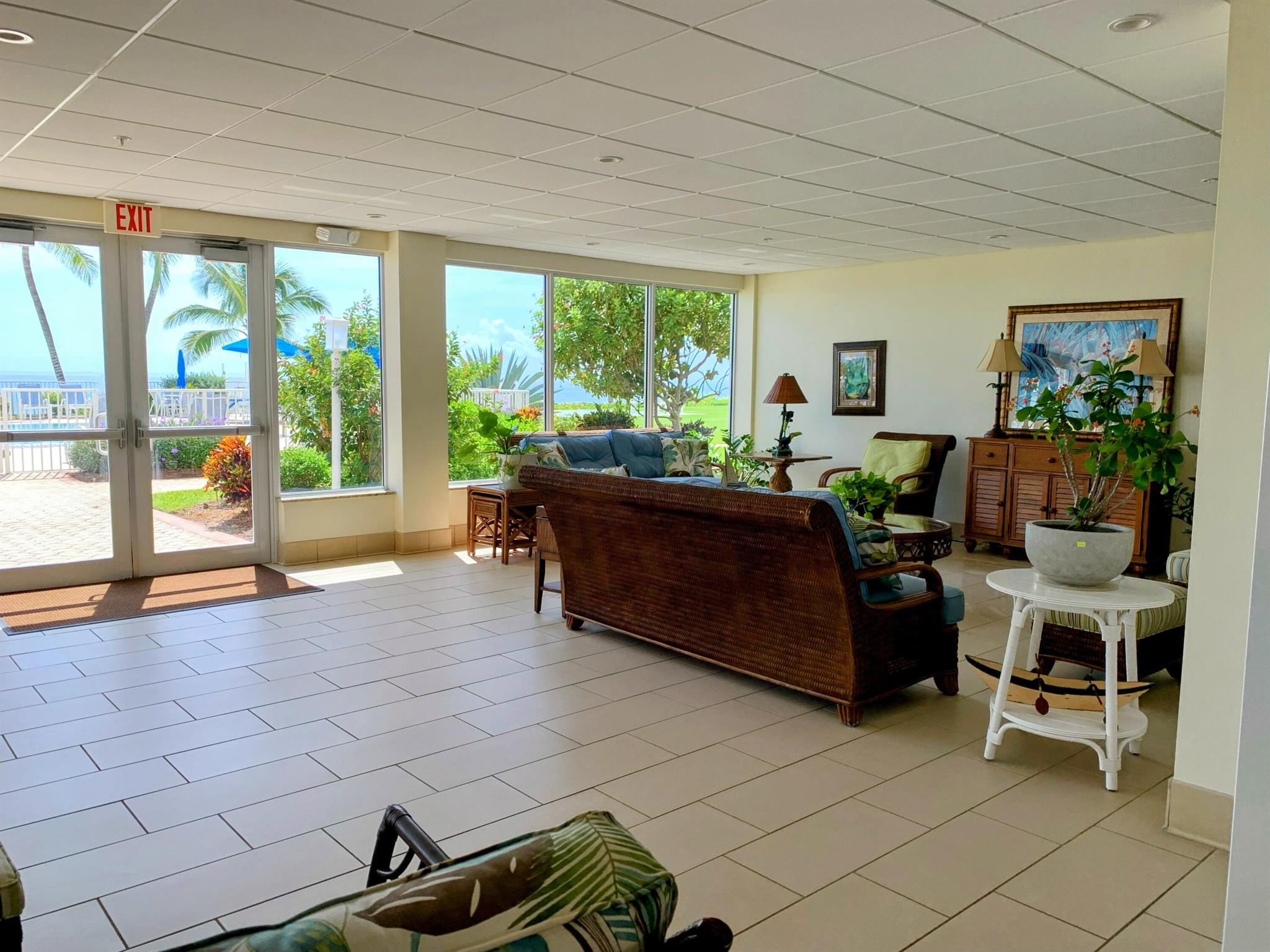 PENTHOUSE TOWERS CONDO - Residential Lease