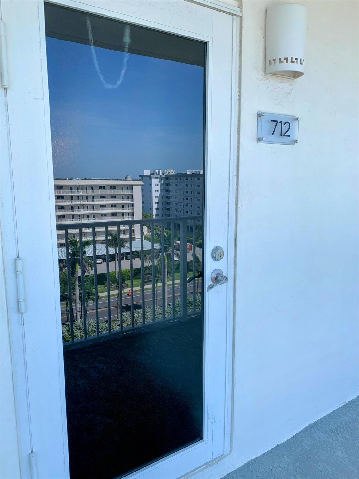 PENTHOUSE TOWERS CONDO - Residential Lease