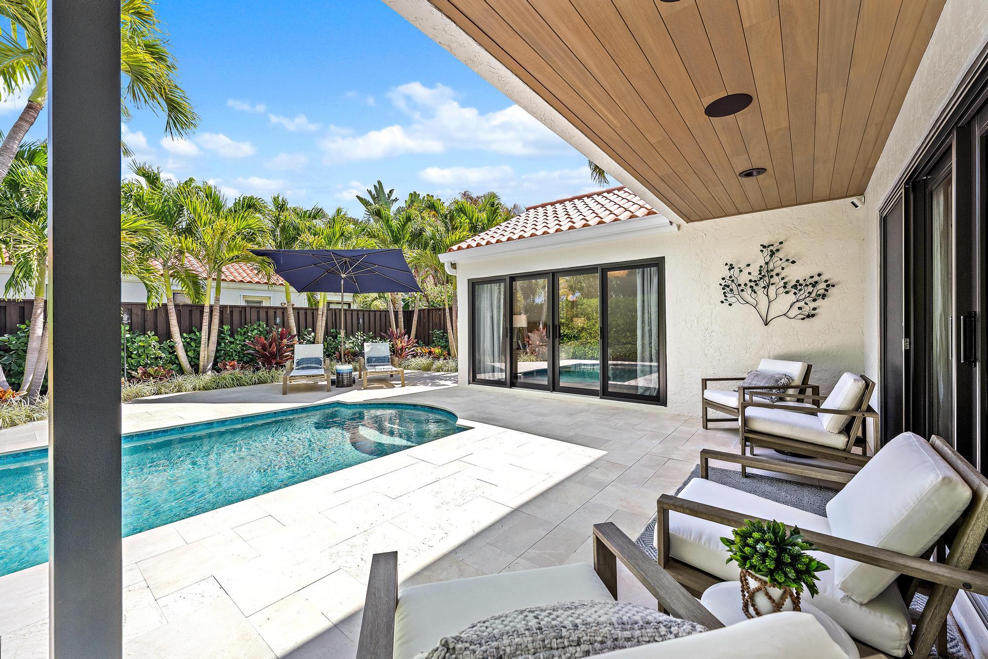 2583 La Cristal Circle