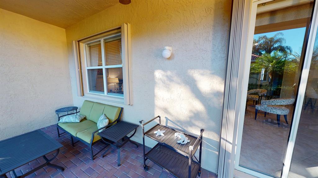 VALENCIA POINTE 1 - Residential