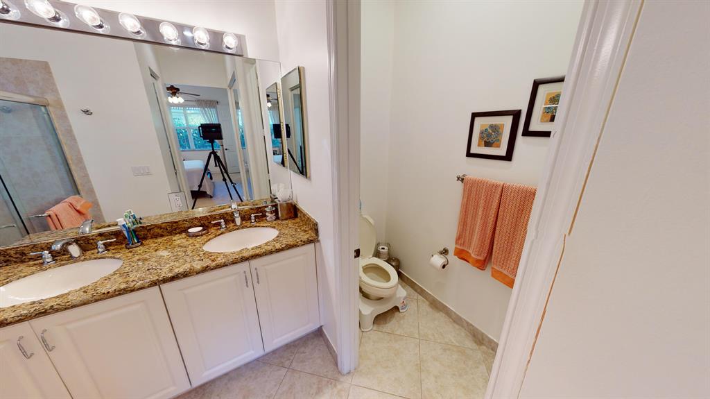 VALENCIA POINTE 1 - Residential