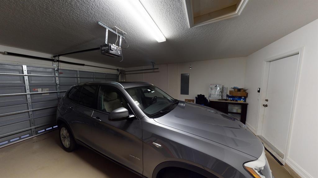 VALENCIA POINTE 1 - Residential