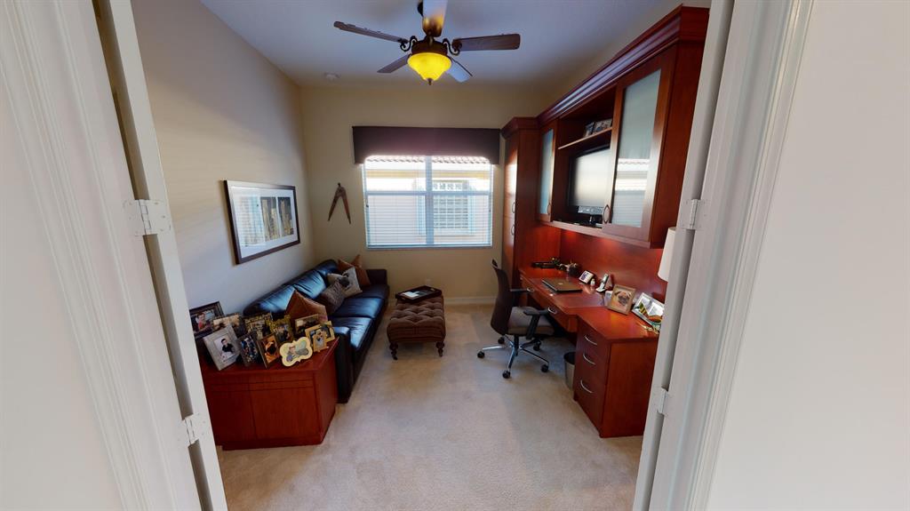 VALENCIA POINTE 1 - Residential