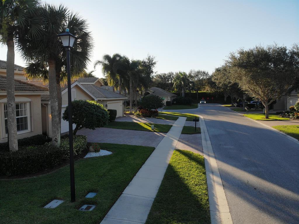 VALENCIA POINTE 1 - Residential