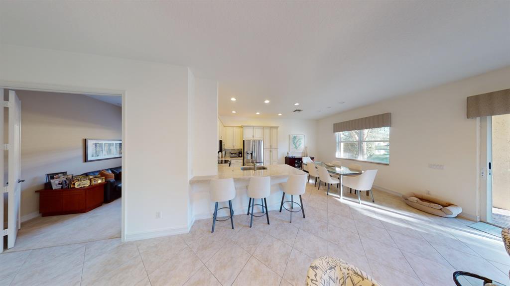 VALENCIA POINTE 1 - Residential