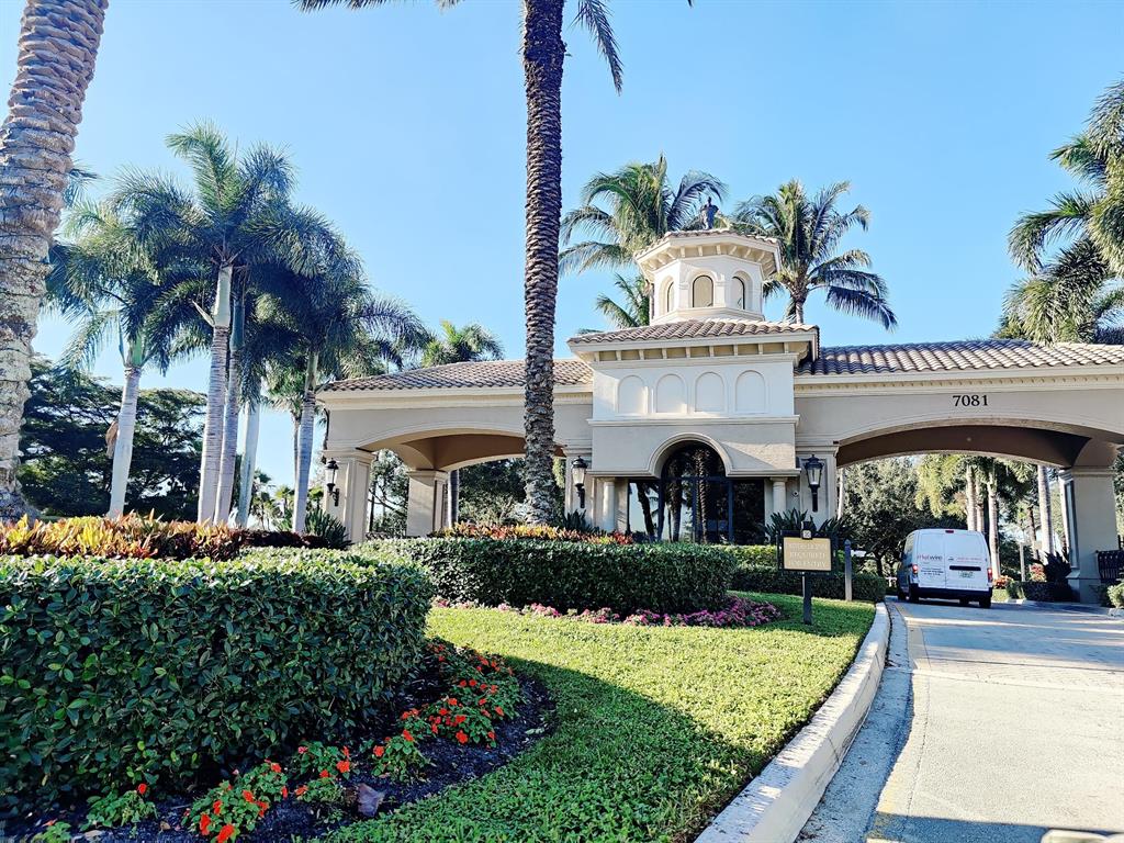 VALENCIA POINTE 1 - Residential