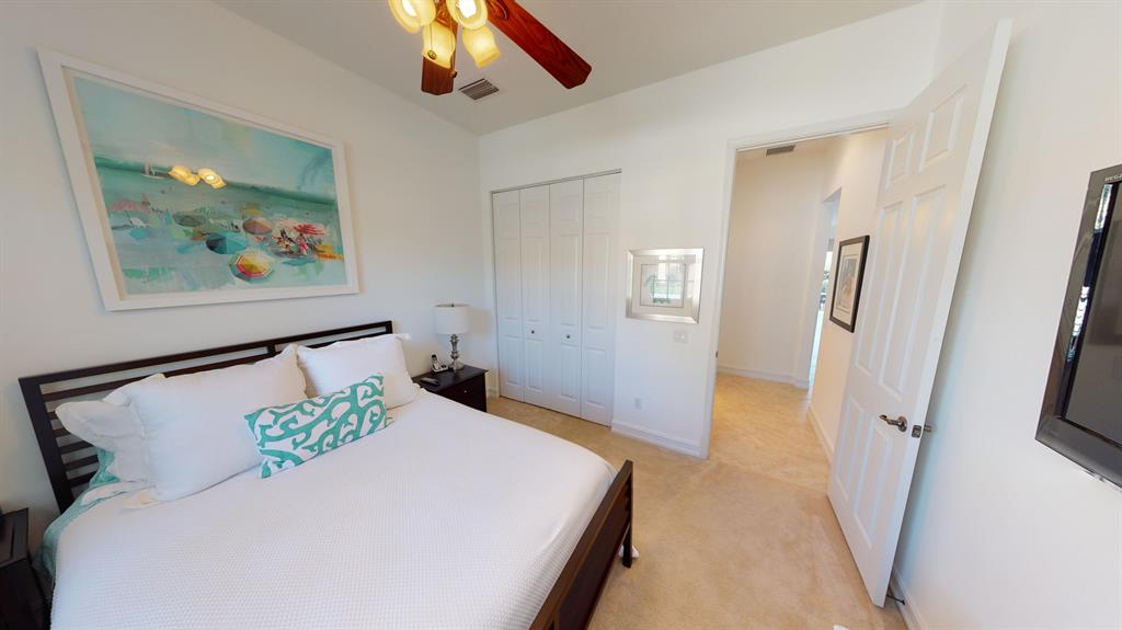 VALENCIA POINTE 1 - Residential