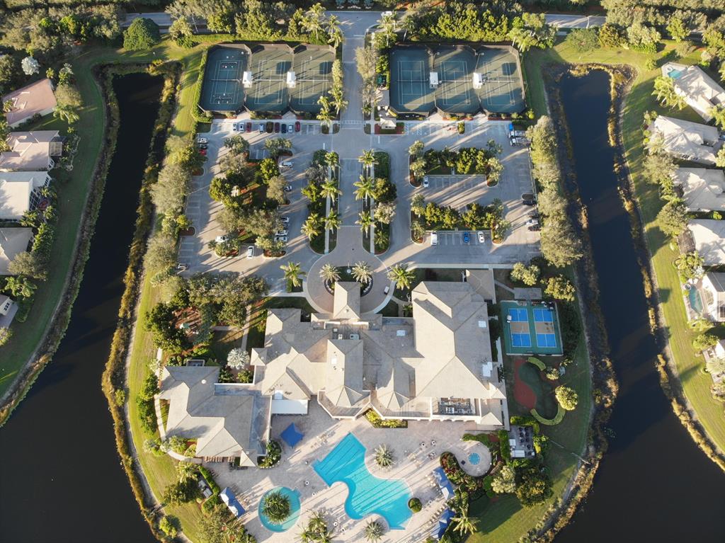 VALENCIA POINTE 1 - Residential