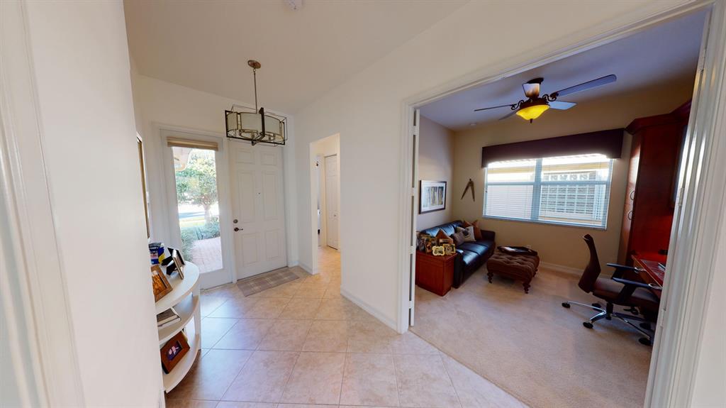 VALENCIA POINTE 1 - Residential