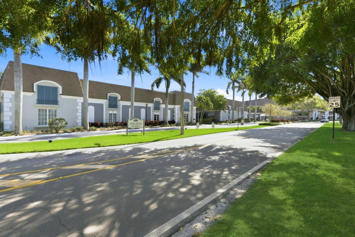 KINGS POINT BURGUNDY CONDOS - Residential