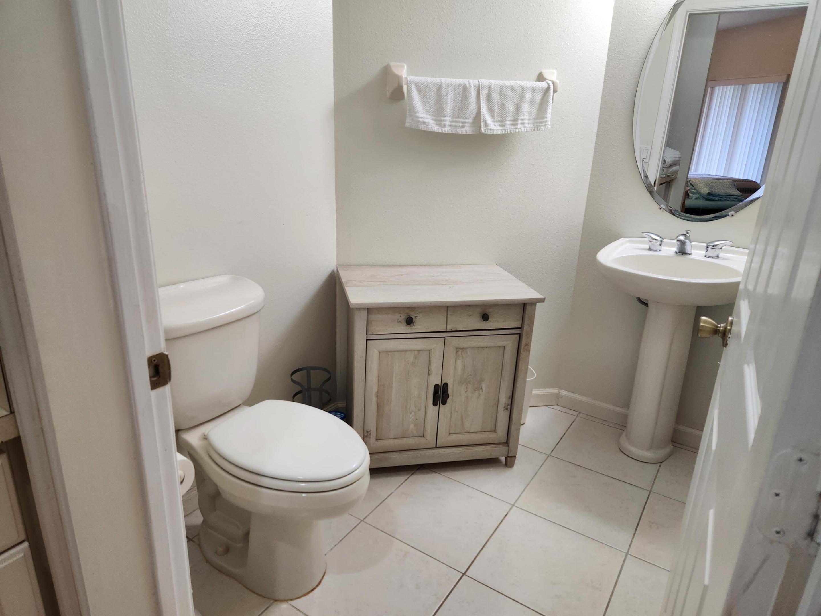 CASTLE PINES CONDOMINIUM - Residential Lease