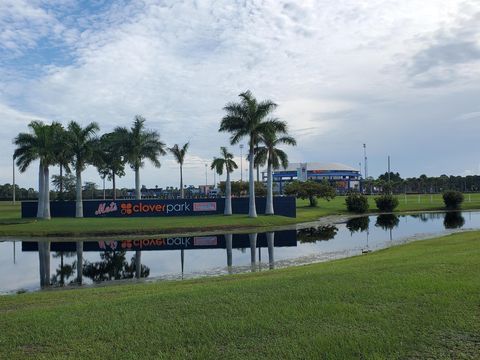 A home in Port St Lucie