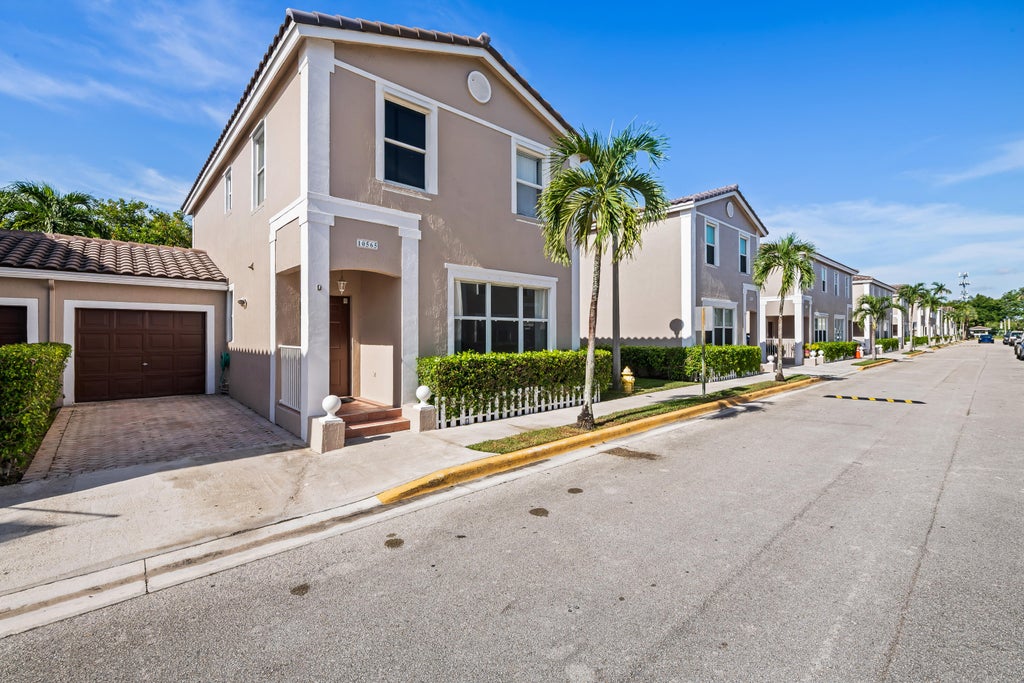 Photo of 10565 NW 57TH Court #10565, Coral Springs, FL 33076 (MLS # B26070747)