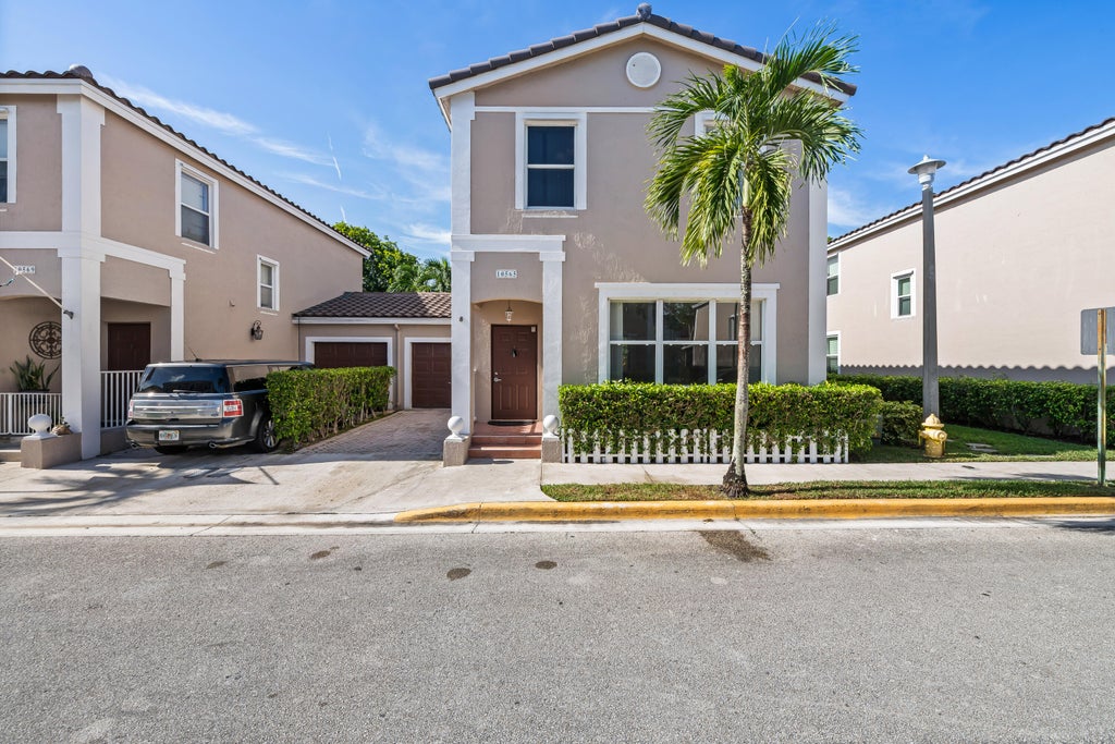 Photo of 10565 NW 57TH Court #10565, Coral Springs, FL 33076 (MLS # B26070747)