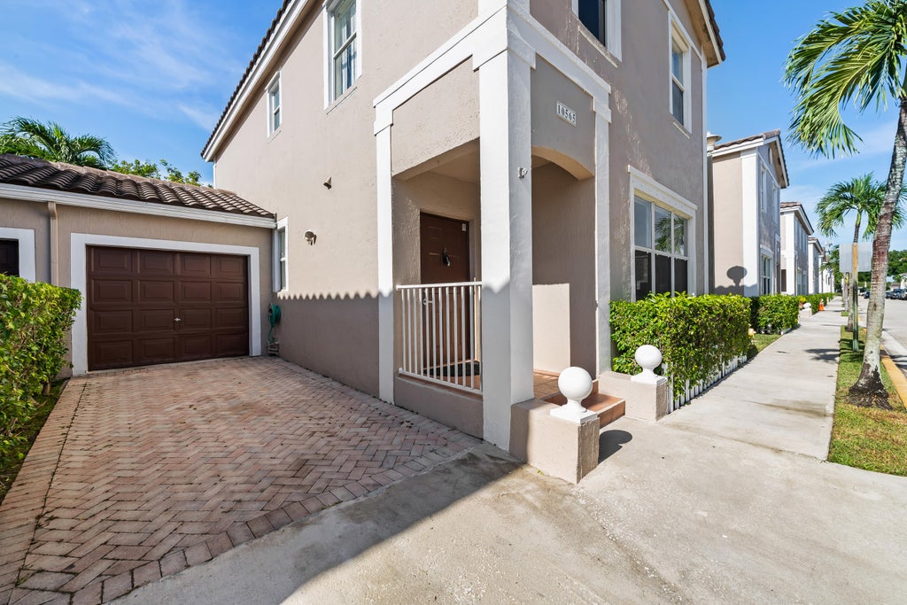 Photo of 10565 NW 57TH Court #10565, Coral Springs, FL 33076 (MLS # B26070747)