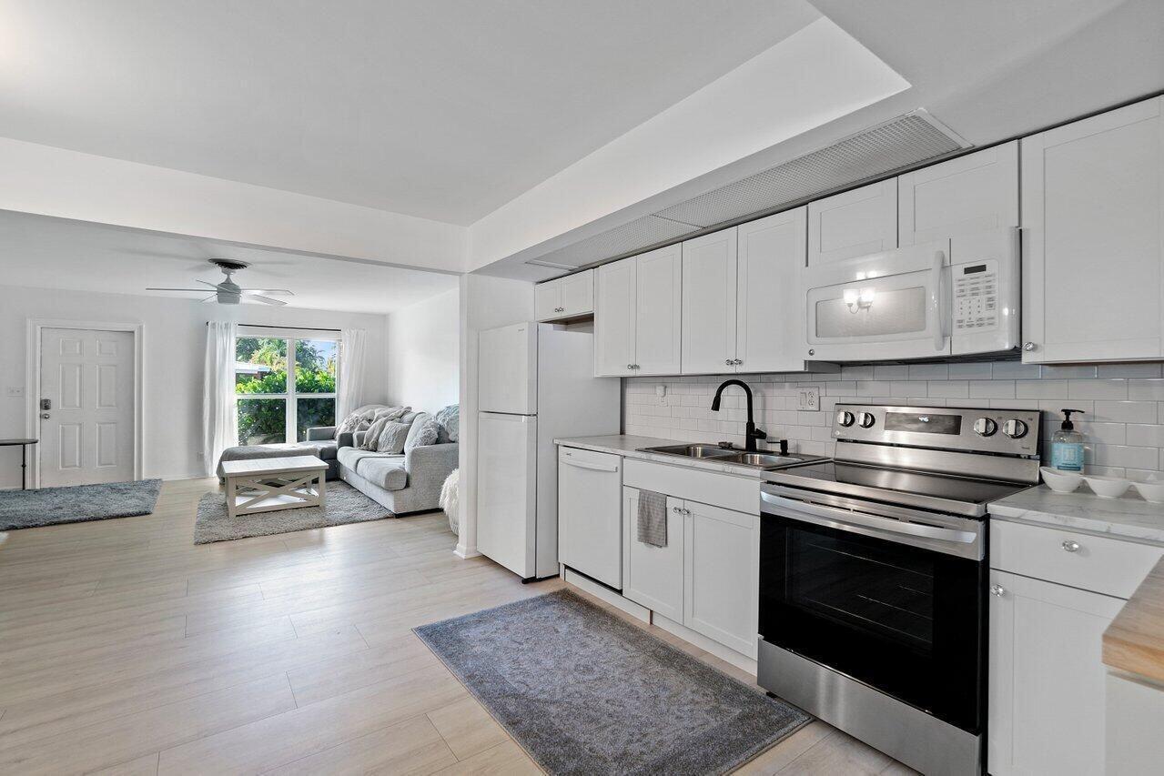 CHATHAM HILLS - Residential Lease