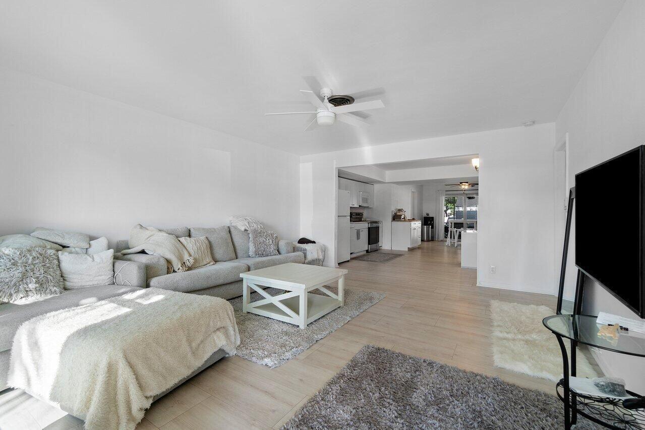 CHATHAM HILLS - Residential Lease